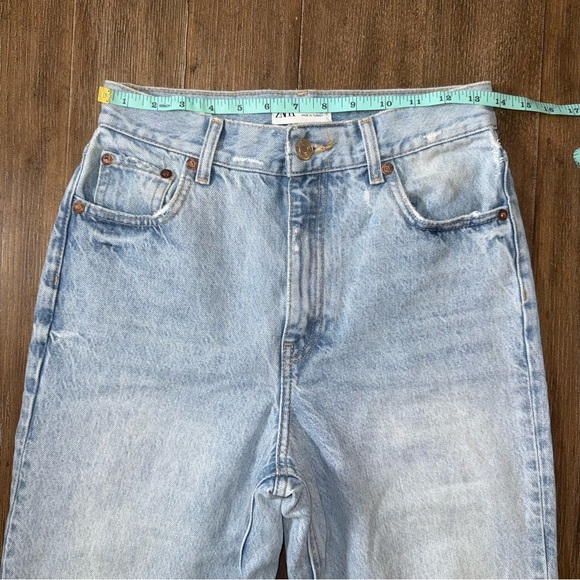 ZARA 90s High Rise Wide Leg Denim Jeans Raw Hem sz 4 light blue - Picture 5 of 11